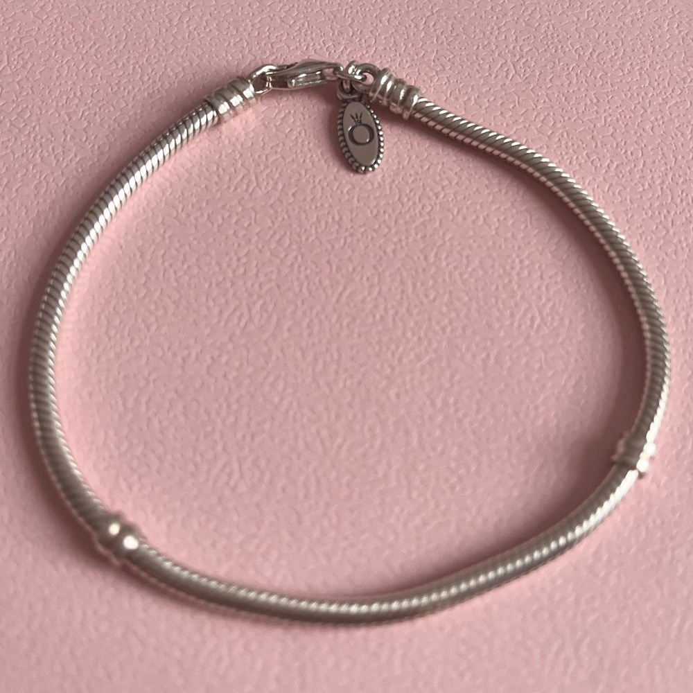 8 inch Pandora bracelet with lobster clasp